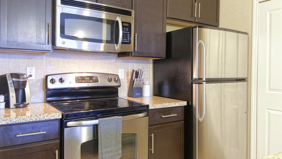 Landing Modern Apartment with Amazing Amenities (ID8368X45) Apartment in Tampa Bay