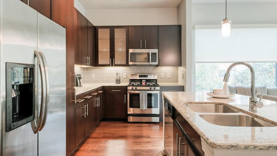Landing Modern Apartment with Amazing Amenities (ID5143X81) Apartment in The Woodlands