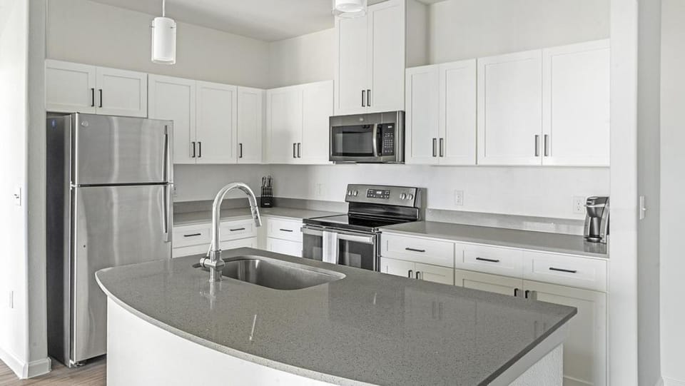Landing Modern Apartment with Amazing Amenities (ID1388X815) Apartment in Windemere