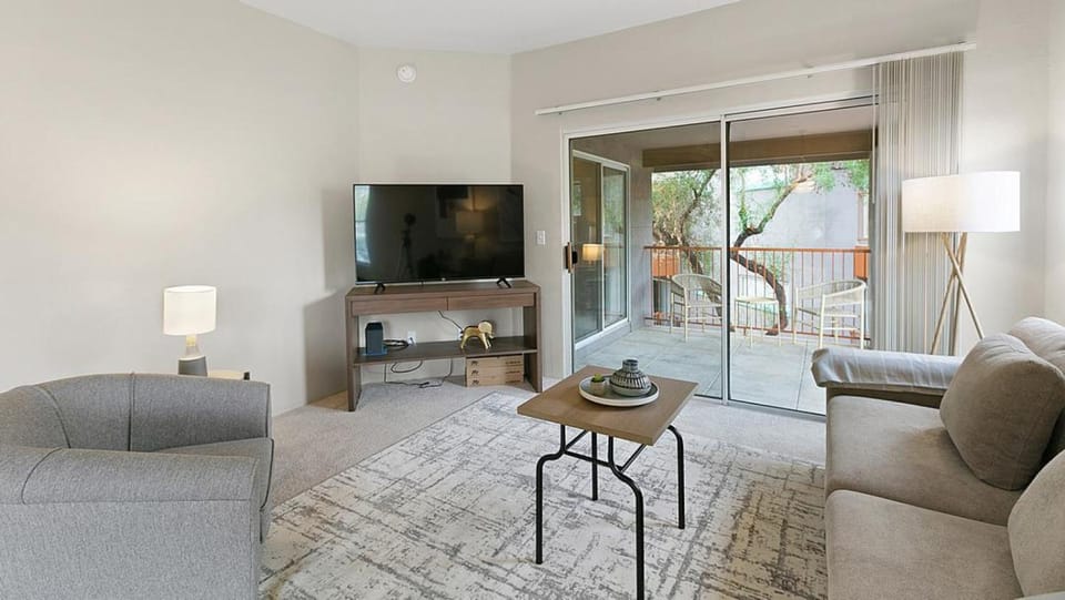 Landing Modern Apartment with Amazing Amenities (ID4677X14) Apartment in Tortolita