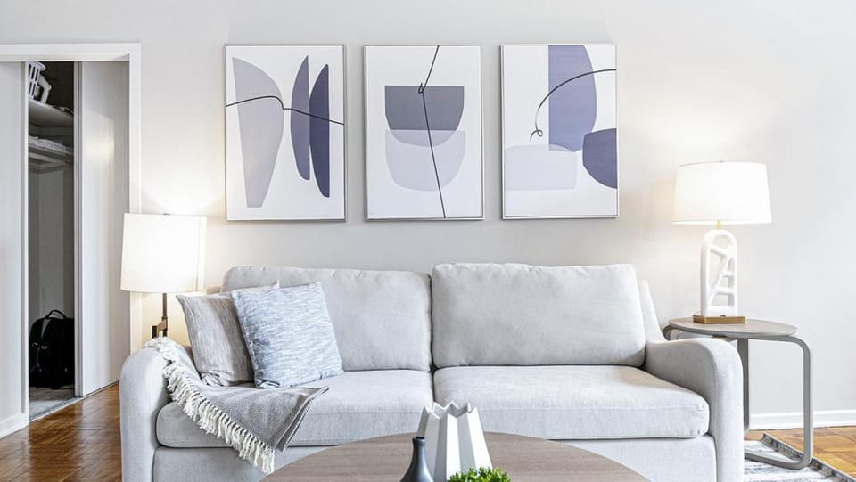 Landing Modern Apartment with Amazing Amenities (ID9104X34) Apartment in Belle Haven