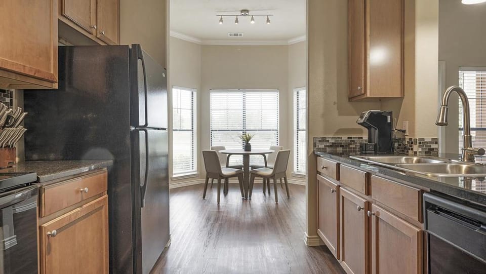 Landing Modern Apartment with Amazing Amenities (ID8961X66) Apartment in Austin