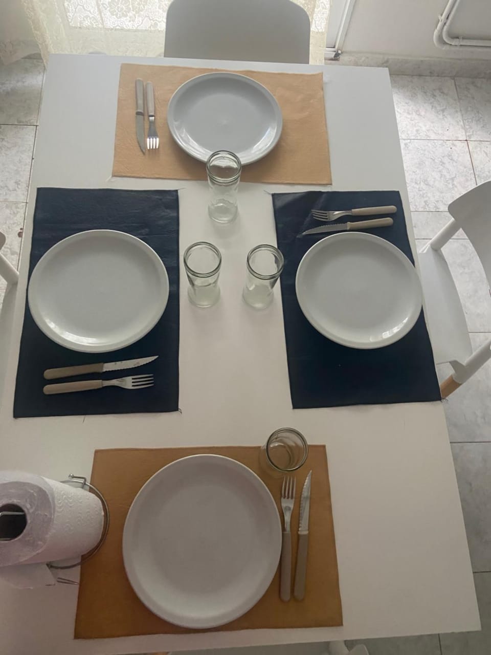Food and drinks, Dining area, Food