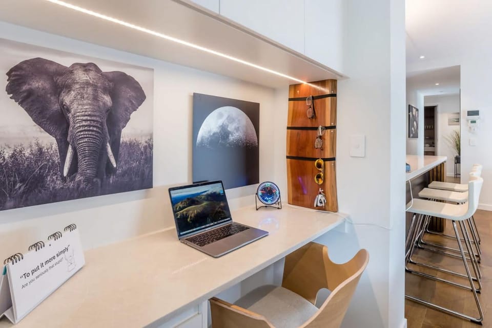 Creative East Brisbane Escape Balcony & Parking Apartment in Brisbane