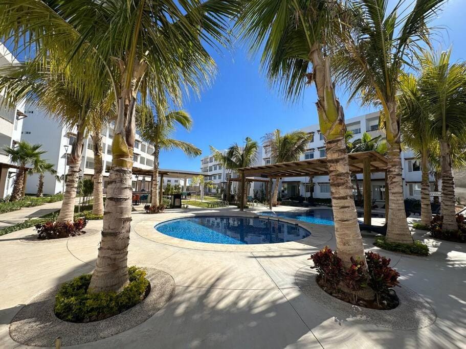 Property building, Pool view, Swimming pool