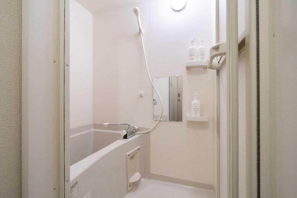 Bathroom, Bath