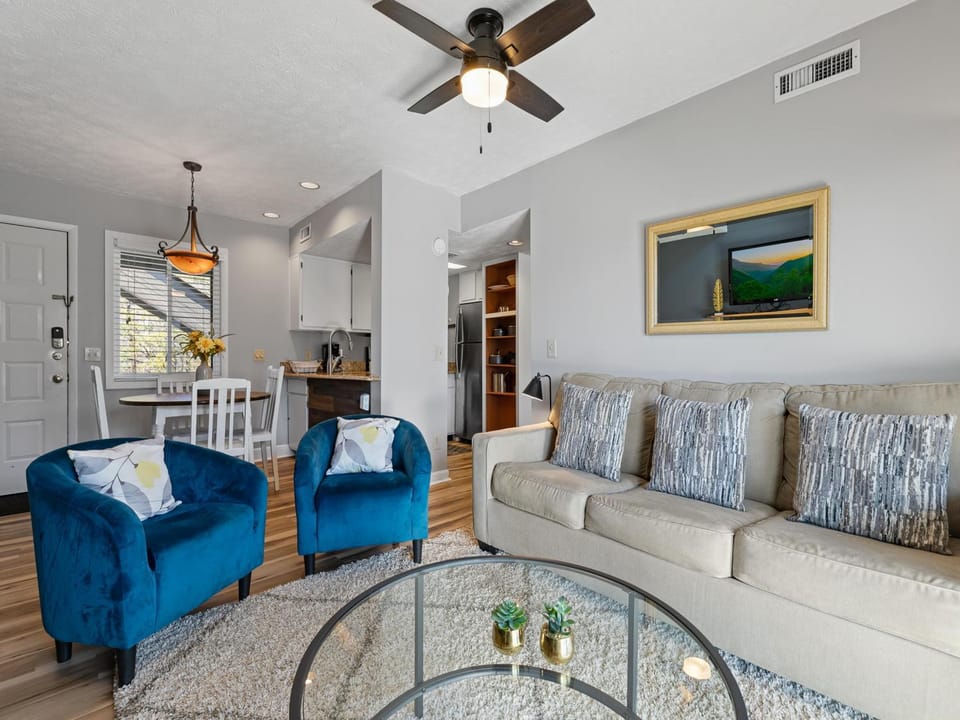 Living room, Seating area, Dining area, furniture, kitchen