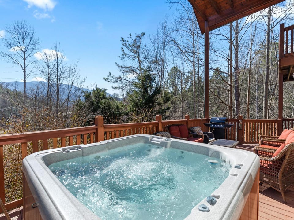 Hot Tub, Balcony/Terrace, Mountain view