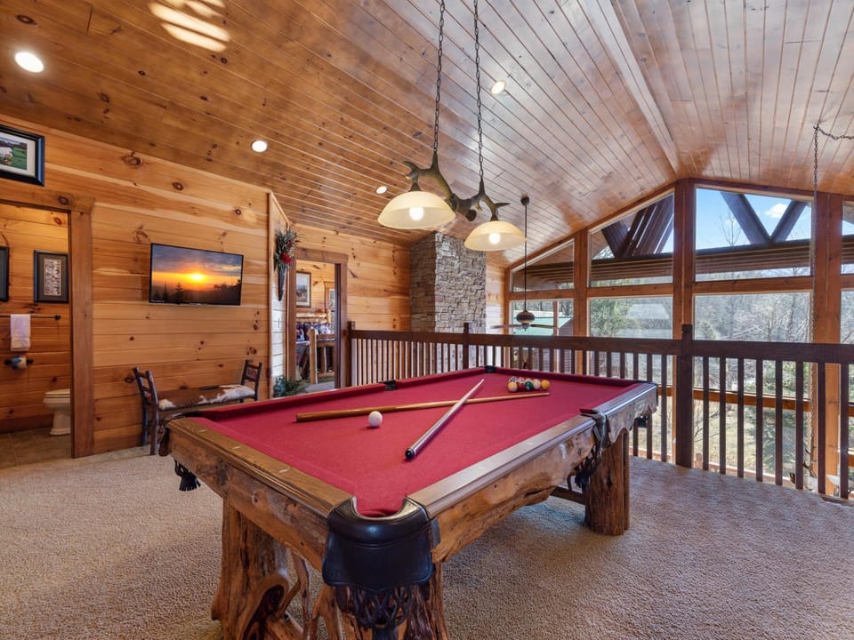 Billiard, Game Room, View (from property/room), Seating area, Mountain view, furniture