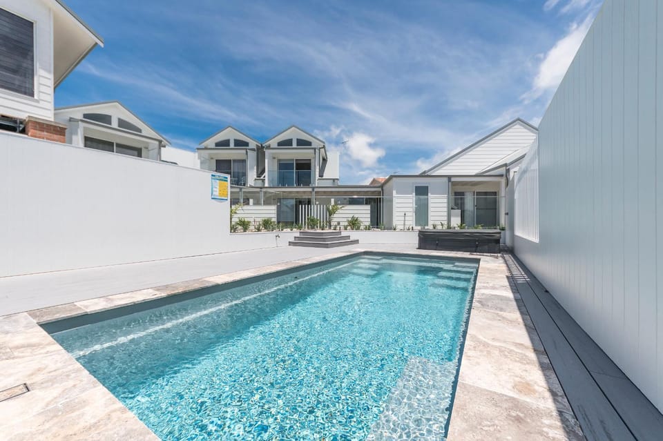 Pool view, Swimming pool