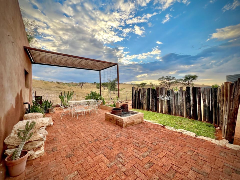 Patio, View (from property/room), Dining area, fireplace