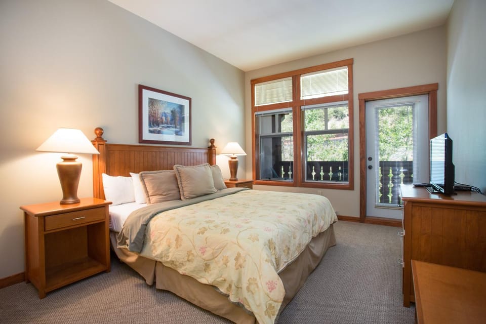 2312 - Two Bedroom Den Standard Eagle Springs East condo Apartment in Wasatch County
