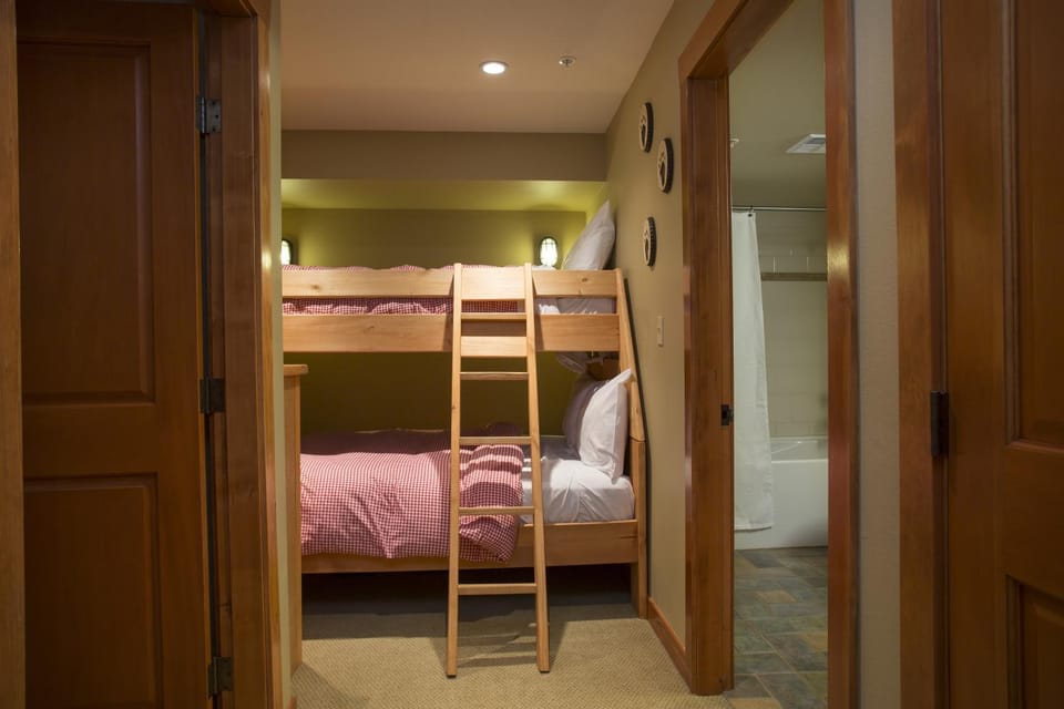 1310 - One Bedroom Den Standard Eagle Springs West condo Apartment in Wasatch County