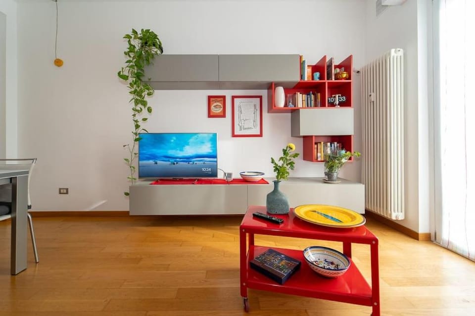 TV and multimedia, Dining area