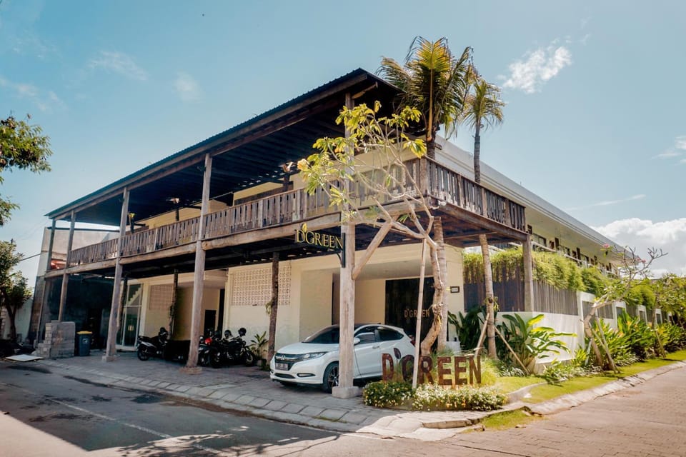 Property building, Day, Neighbourhood, Street view, Parking