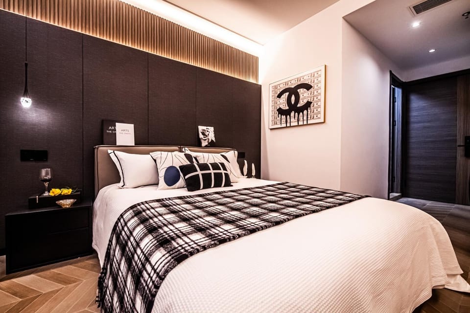 Bed, Bedroom