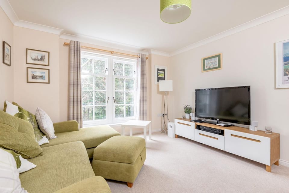 Communal lounge/ TV room, Living room