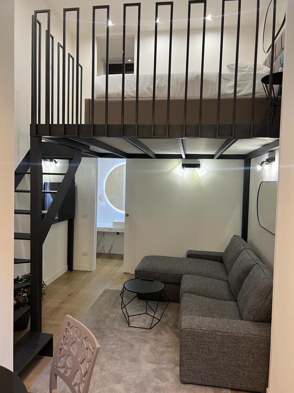 Bed, Living room, Seating area, Bedroom