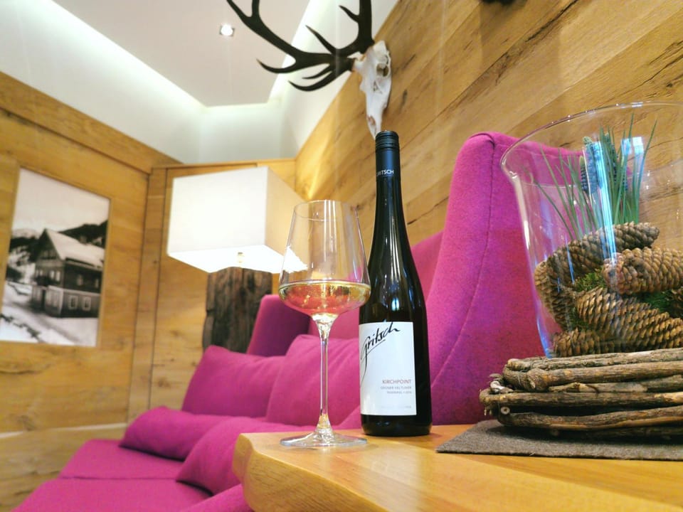Lounge or bar, Drinks, Alcoholic drinks, Non alcoholic drinks