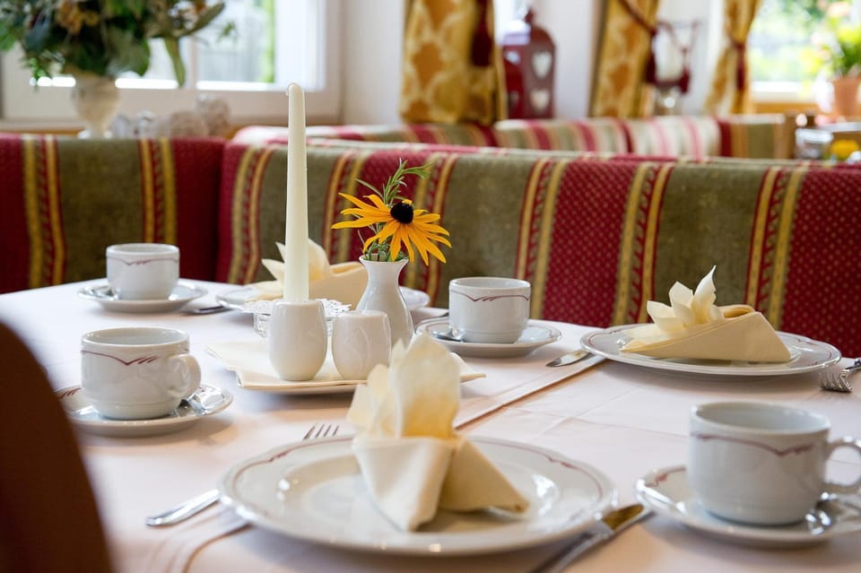 Dining area, Breakfast, Buffet breakfast