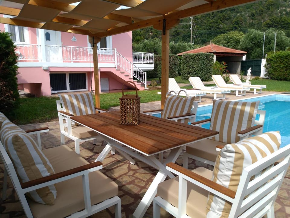 Patio, BBQ facilities, Garden, Seating area, Swimming pool
