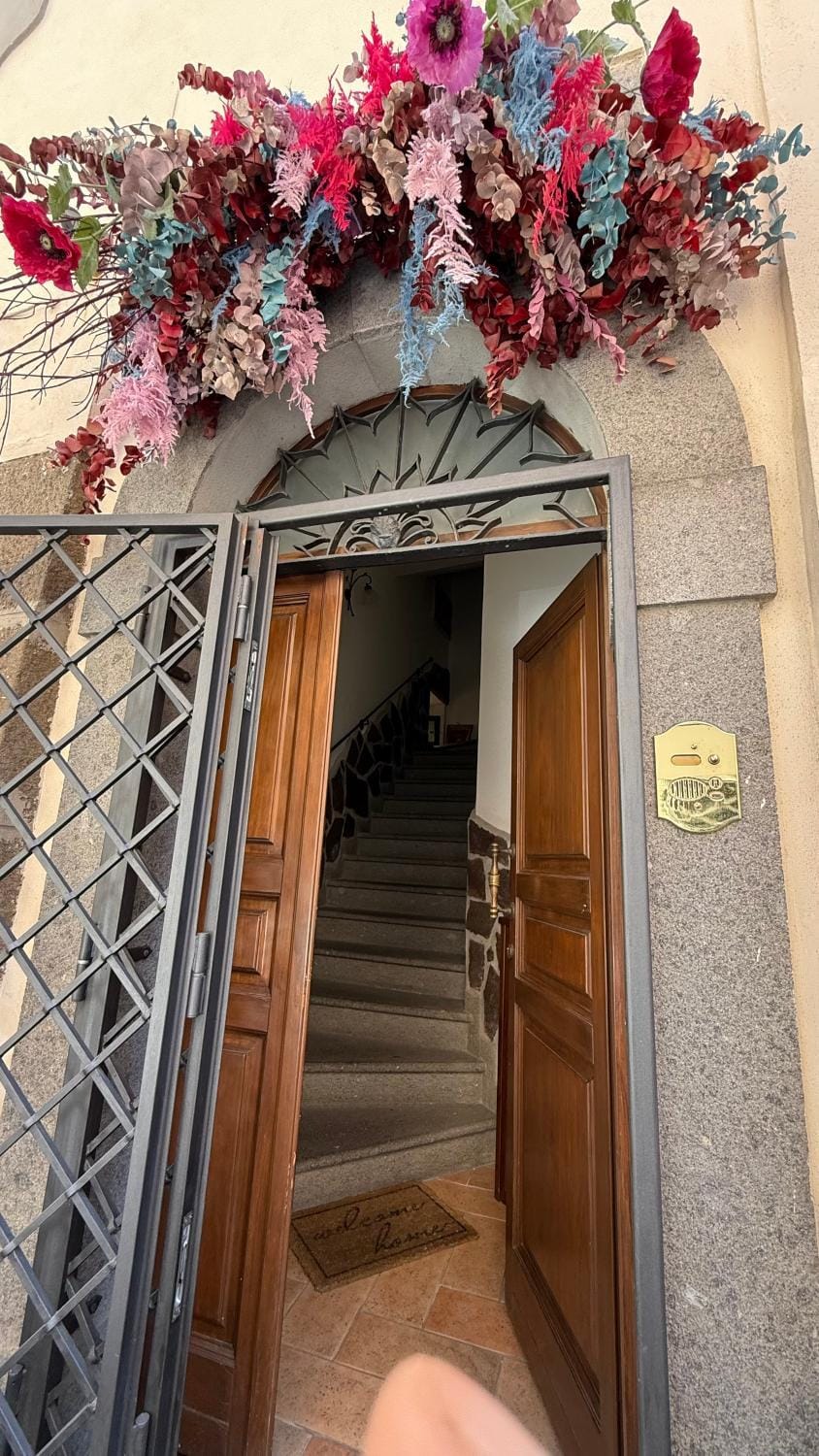 Facade/entrance, Day, Internal: Not applicable to any particular room