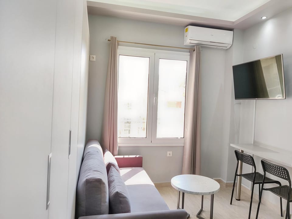 Living room, Seating area, air conditioner