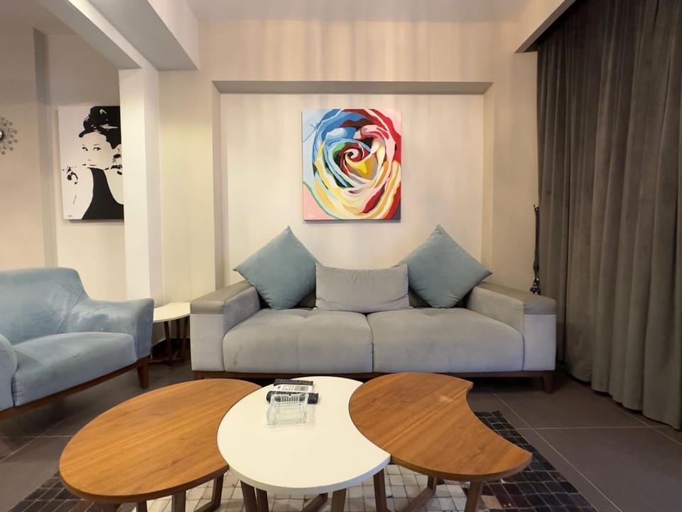 Living room, Seating area