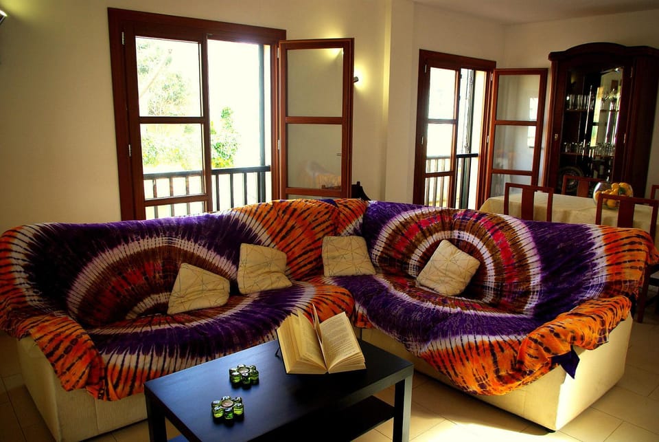 Communal lounge/ TV room, Lounge or bar