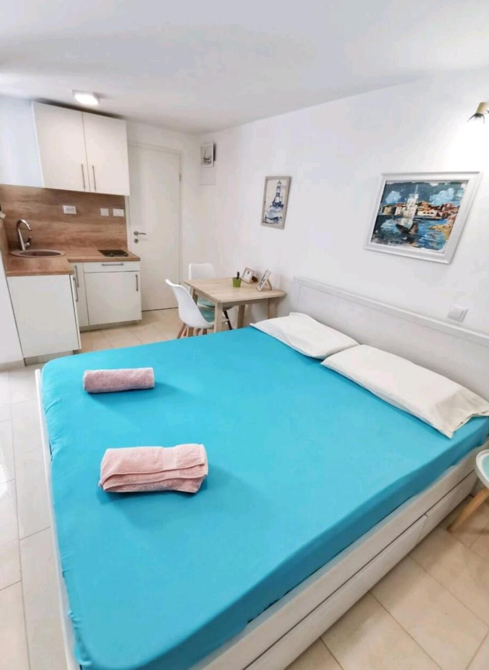 4M studios Above Sunset Beach Apartment in Dubrovnik