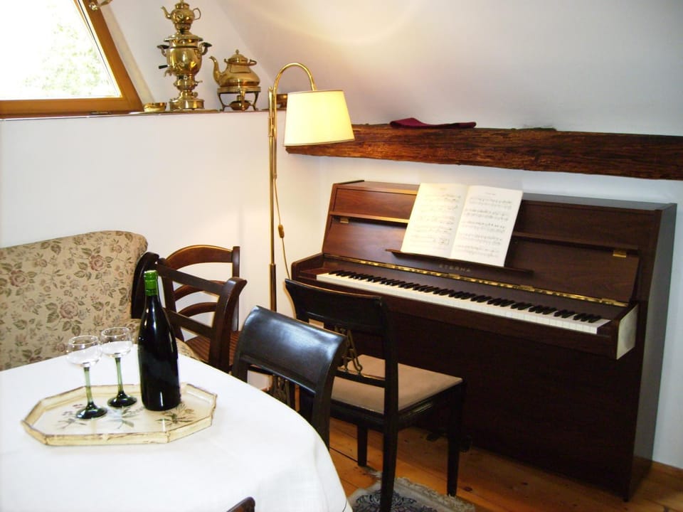 Living room, Decorative detail