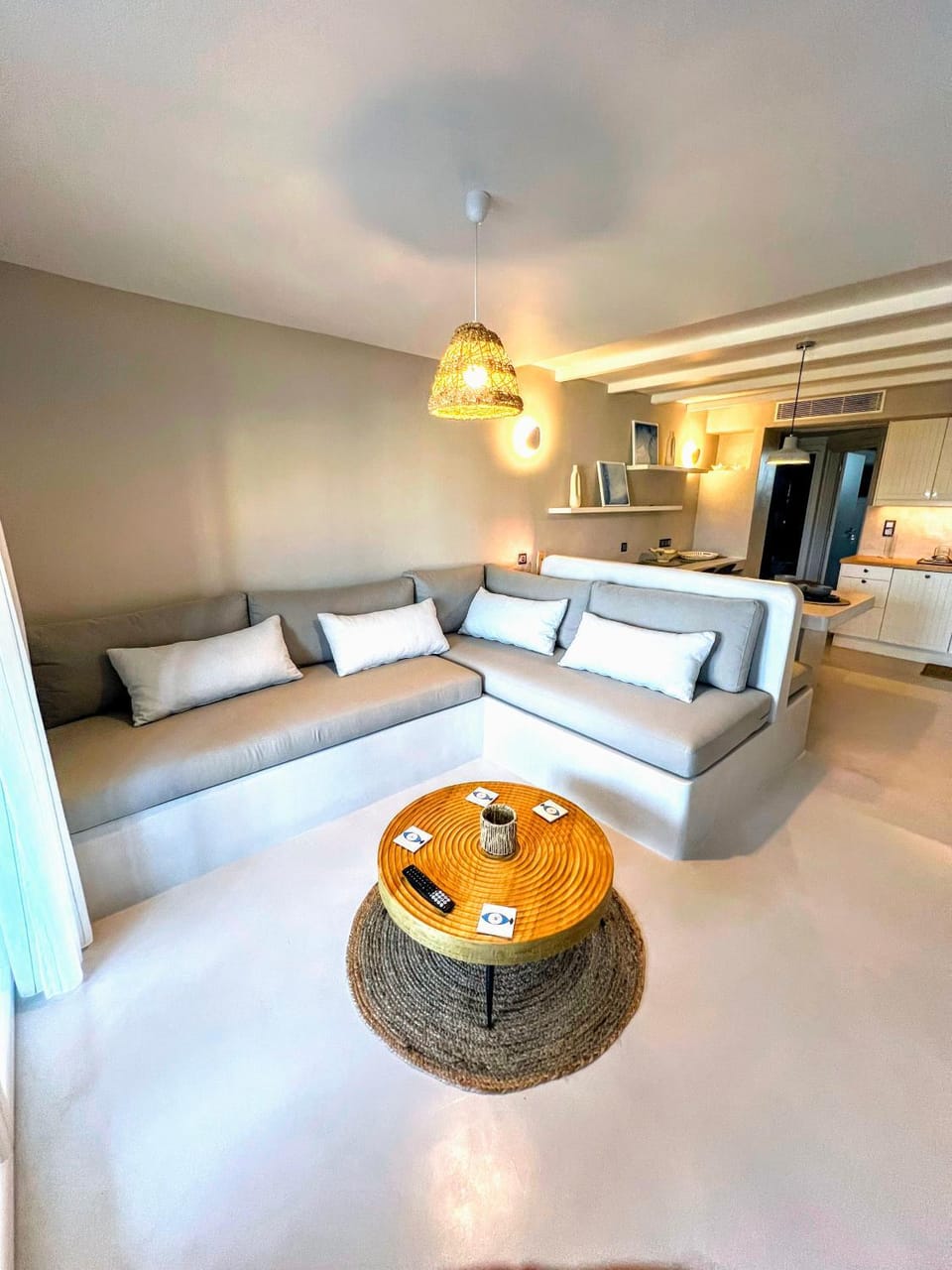 Living room, Seating area