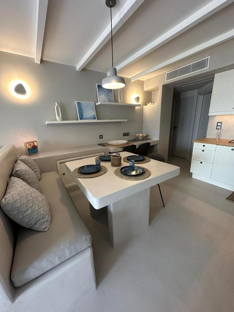 Elements - Air & Water Apartment by Hostandros Apartment in Decentralized Administration of the Aegean