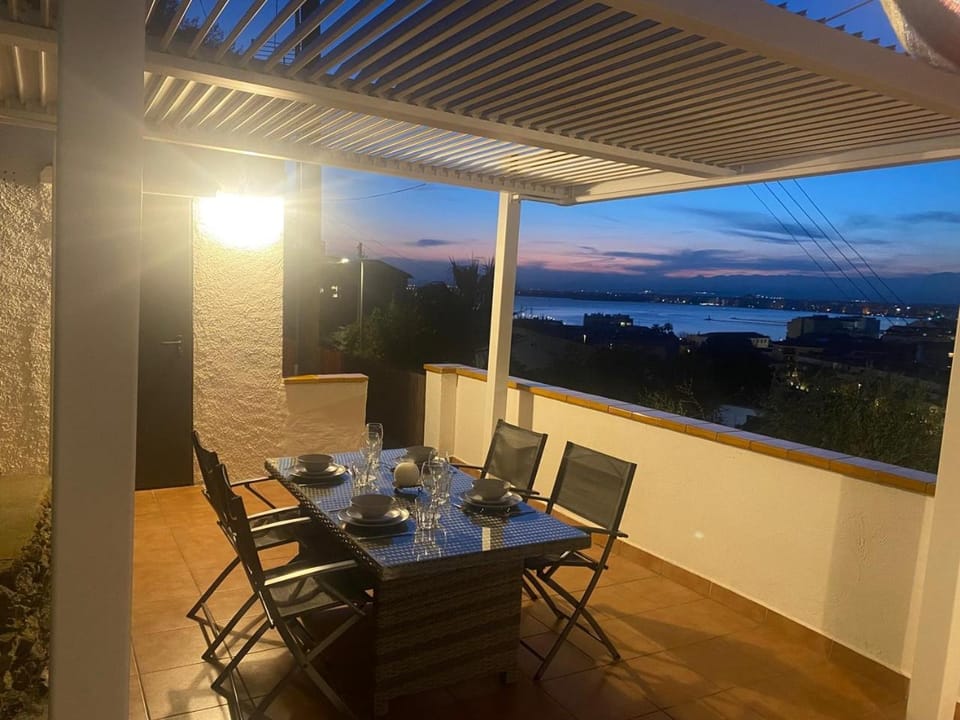 Property building, Off site, Balcony/Terrace, Sea view