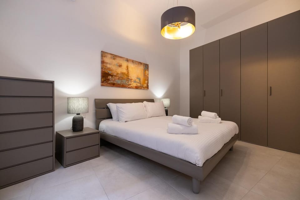 Bed, Photo of the whole room, Bedroom, towels, wardrobe