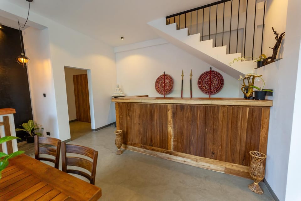 Restaurant/places to eat, Dining area