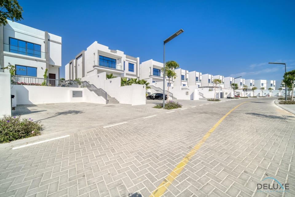 Property building, Neighbourhood, Street view