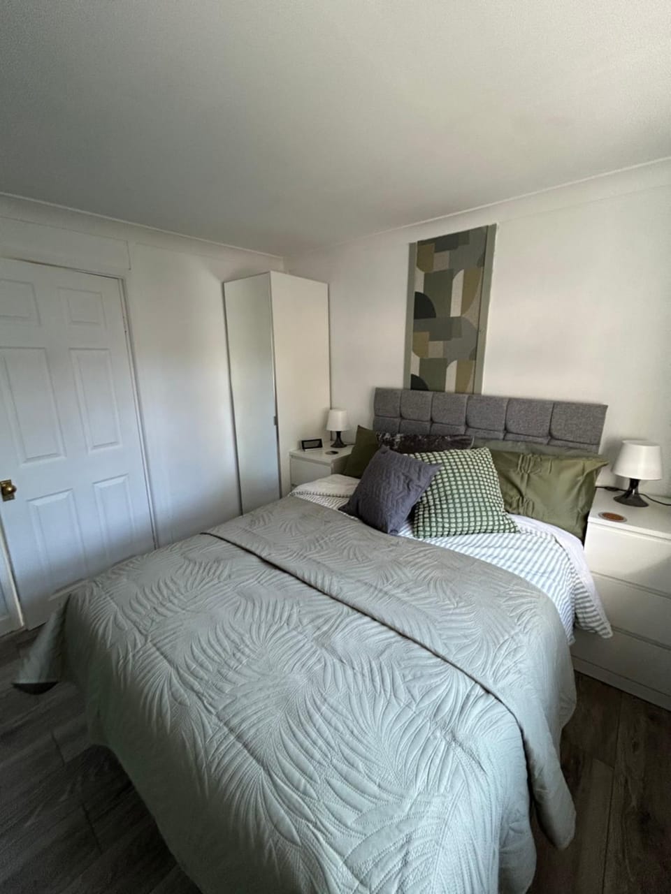 Bed, Photo of the whole room, Bedroom, wardrobe