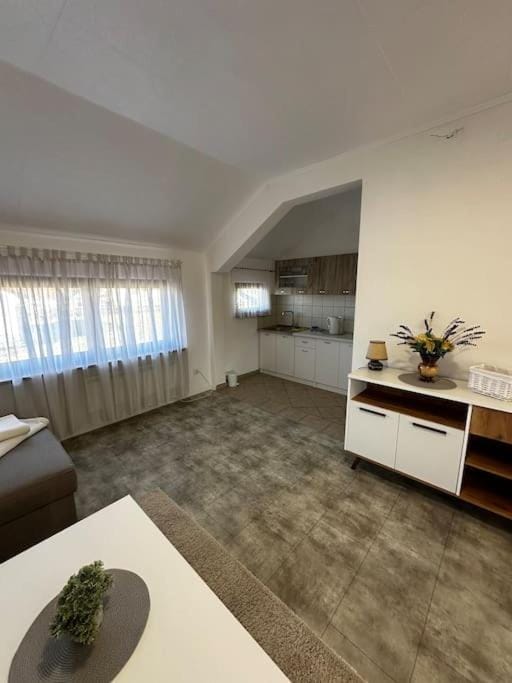 Kitchen or kitchenette, Living room, Photo of the whole room, Seating area