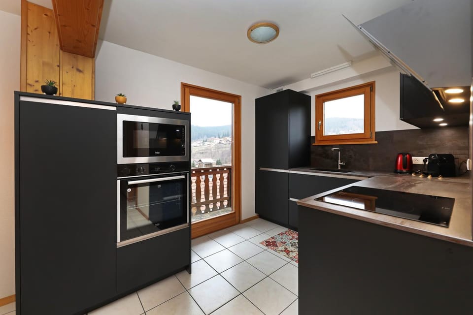 dishwasher, pet friendly, stove