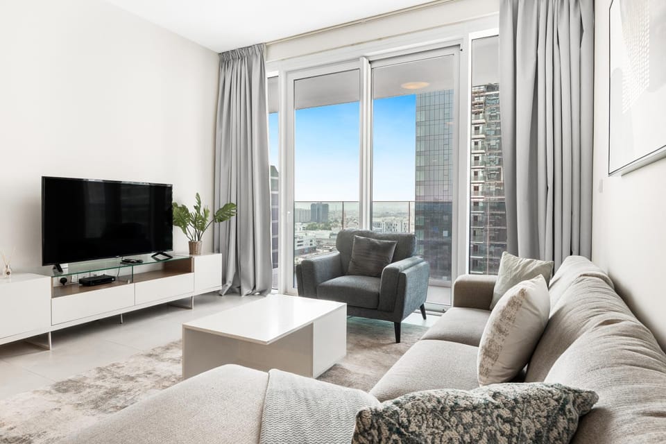 Communal lounge/ TV room, TV and multimedia, Living room, Seating area, Evening entertainment