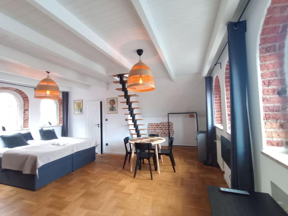 Bed, Photo of the whole room, Bedroom, Internal: Not applicable to any particular room