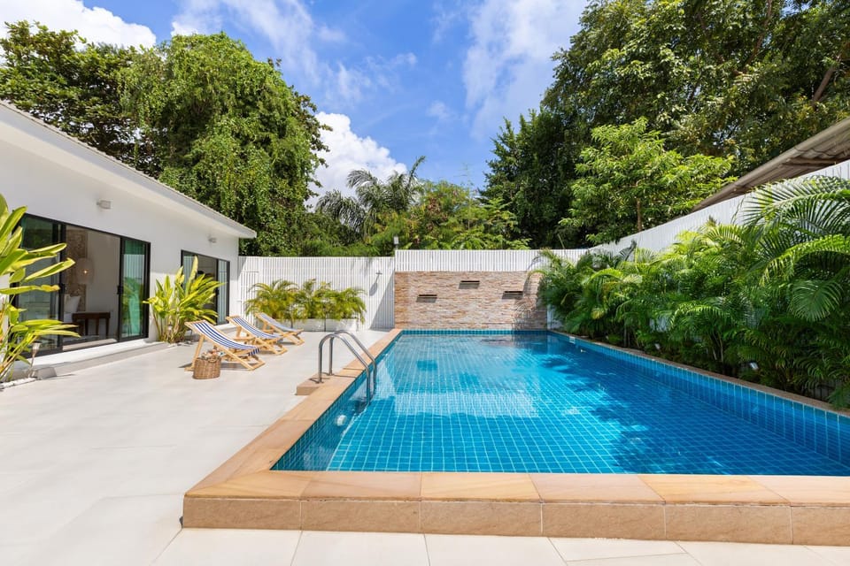 Swimming pool, Swimming pool