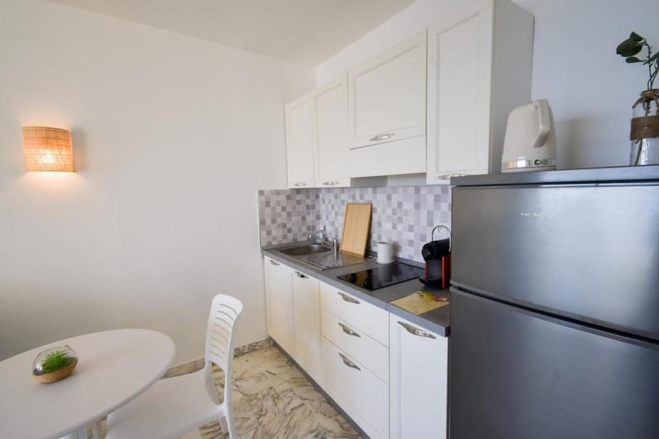 LE CAP BLEU front de mer vue exceptionnelle wifi Apartment in Roquebrune-Cap-Martin