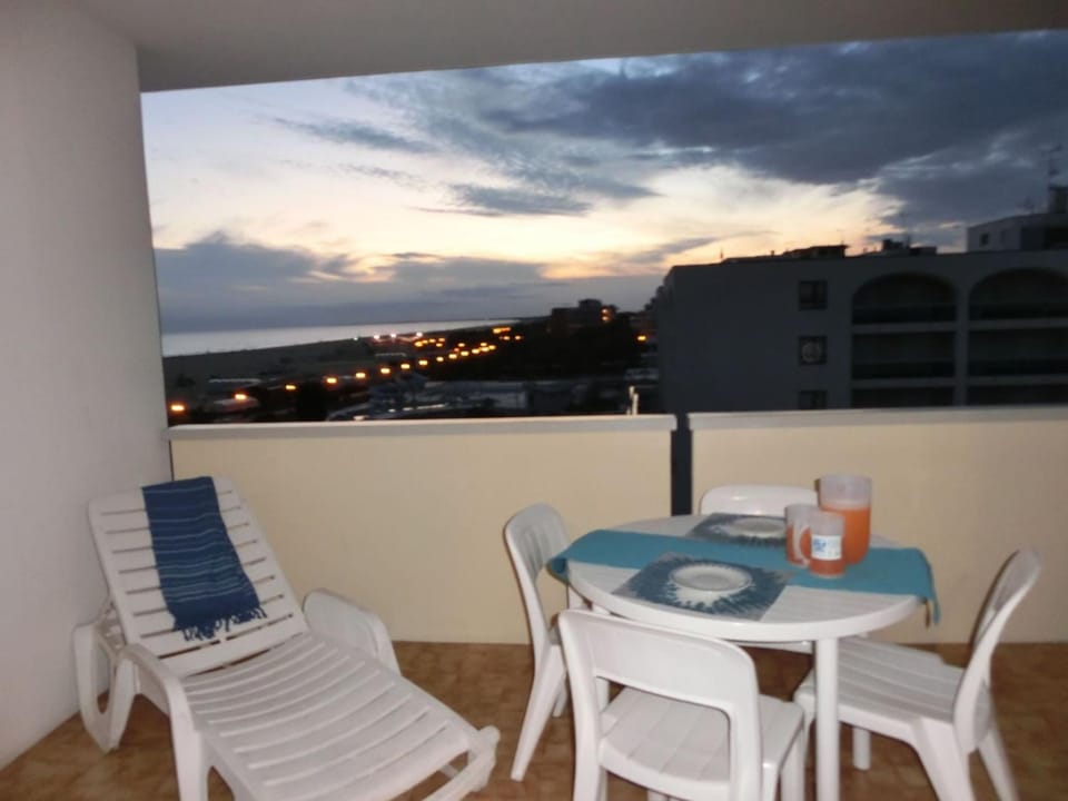 View (from property/room), Balcony/Terrace, furniture