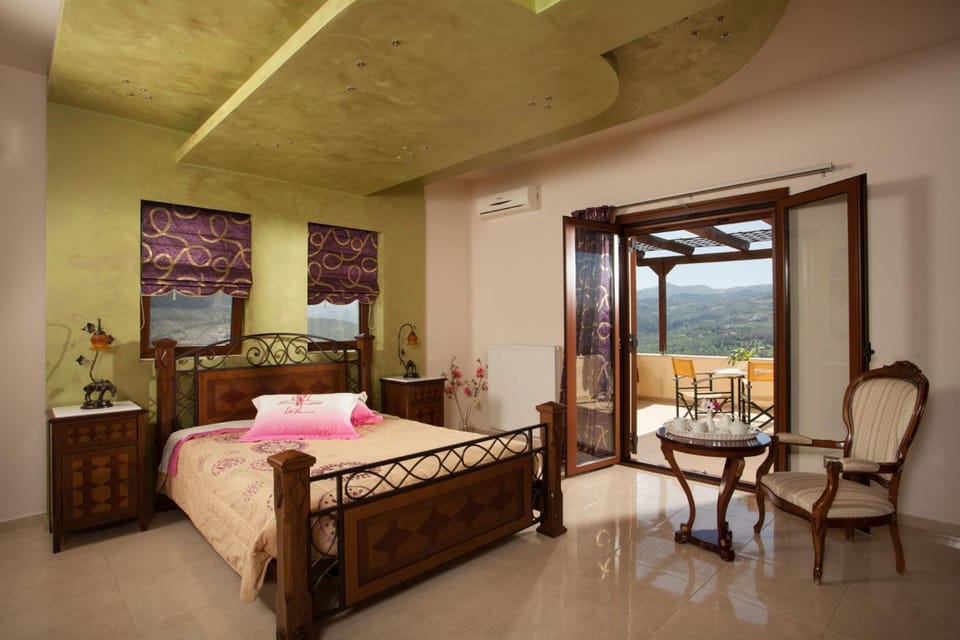 Bed, Photo of the whole room, Bedroom, Mountain view, air conditioner