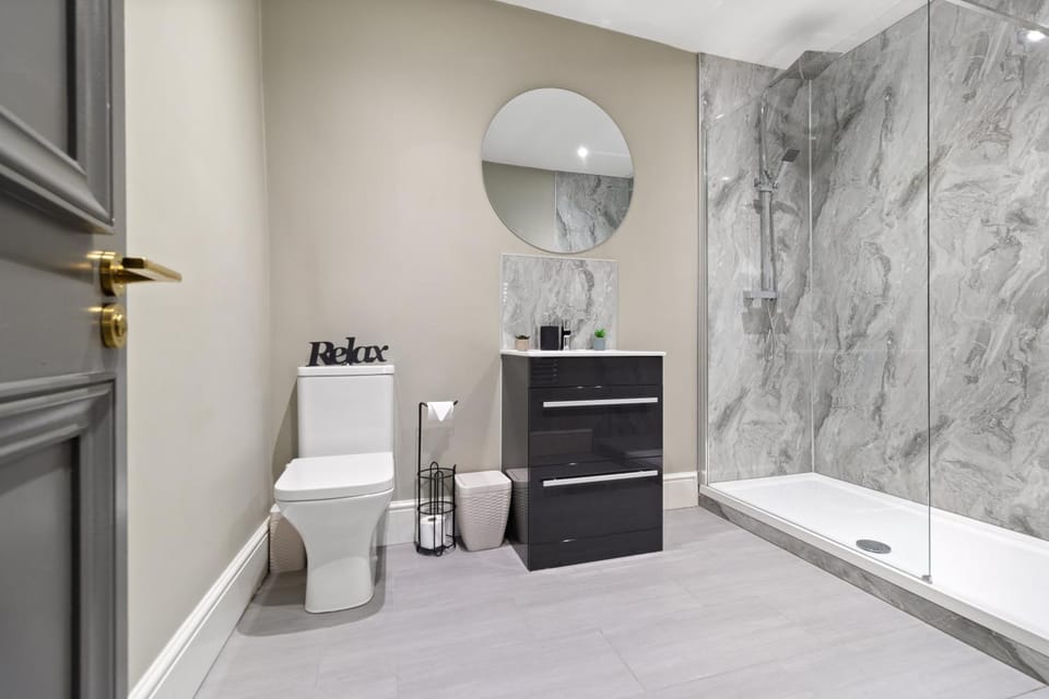 Shower, Toilet, Bathroom
