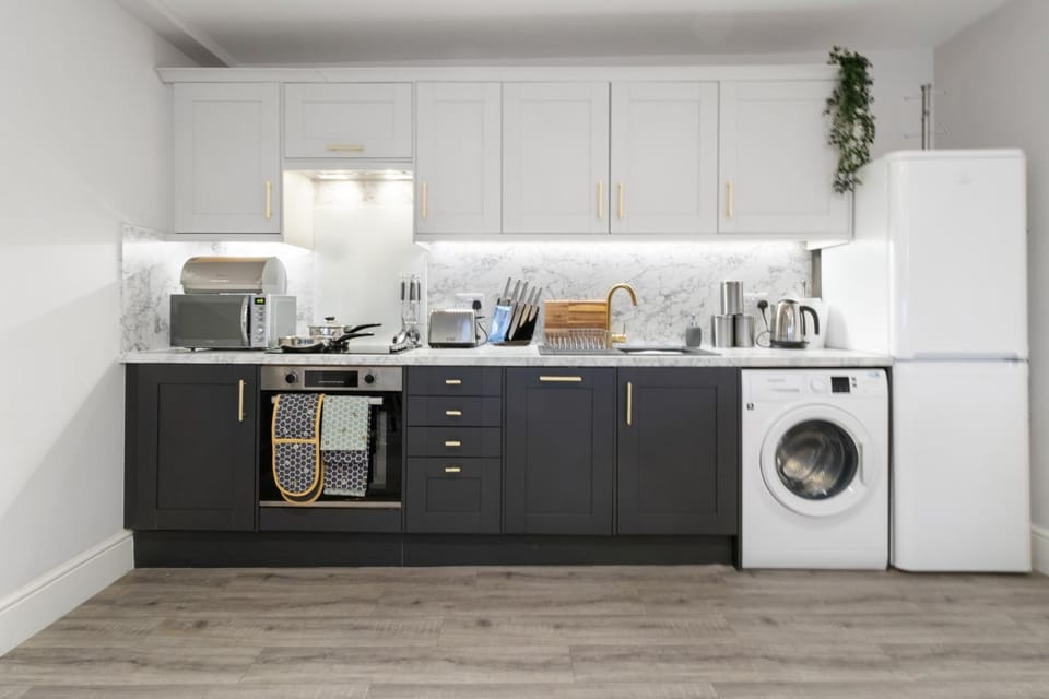 Coffee/tea facilities, Kitchen or kitchenette, dishwasher, minibar, pet friendly, stove, toaster, washing machine