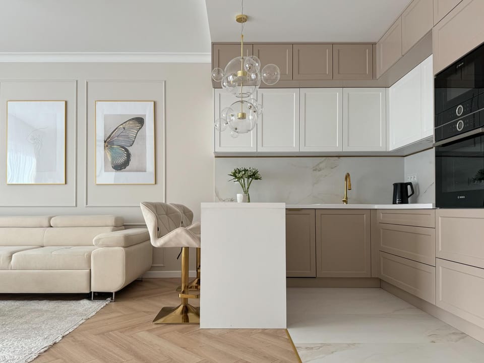 Kitchen or kitchenette, Living room