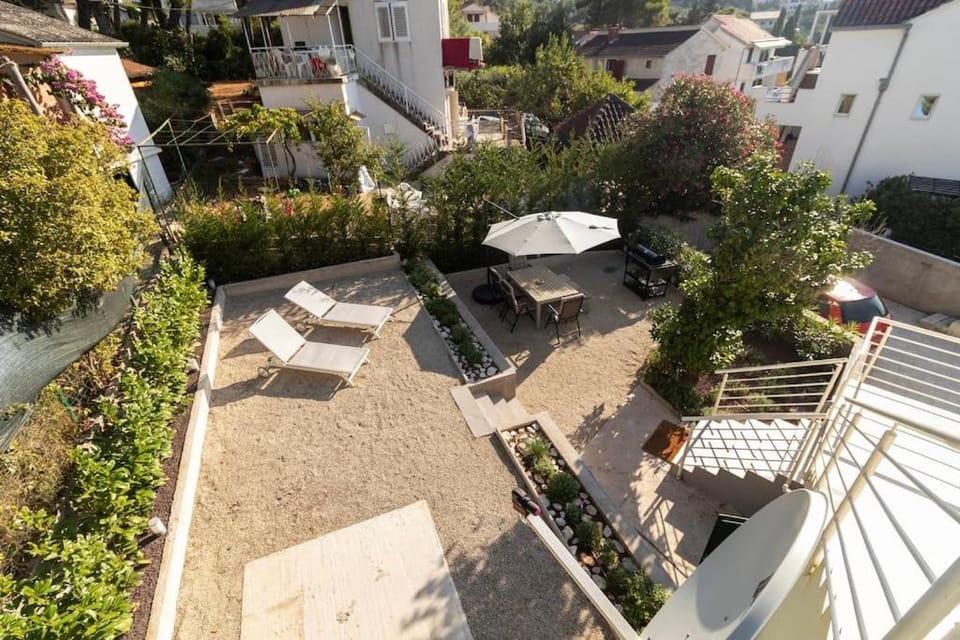 Summer House Villa Nadini Dvori Villa in Split-Dalmatia County